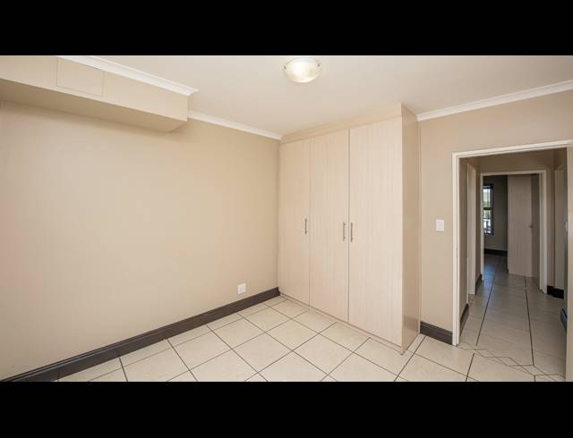 2 BEDROOM APARTMENT FOR SALE IN BRACKENFELL SOUTH